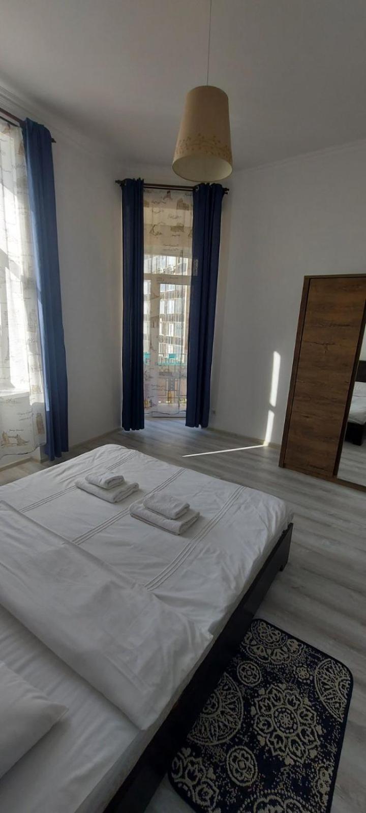 לבוב White Rooms On City Center מראה חיצוני תמונה
