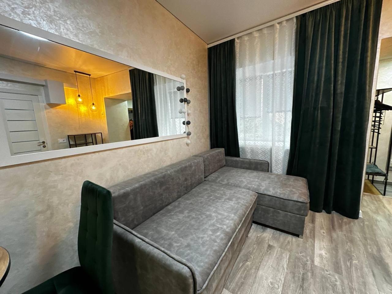 לבוב White Rooms On City Center מראה חיצוני תמונה